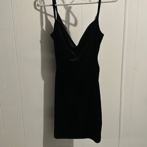 Short black dress, small